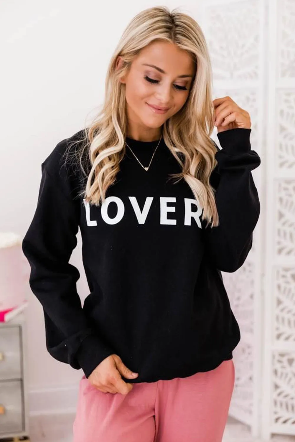 Black Lover Letter Print Crew Neck Pullover Sweatshirt