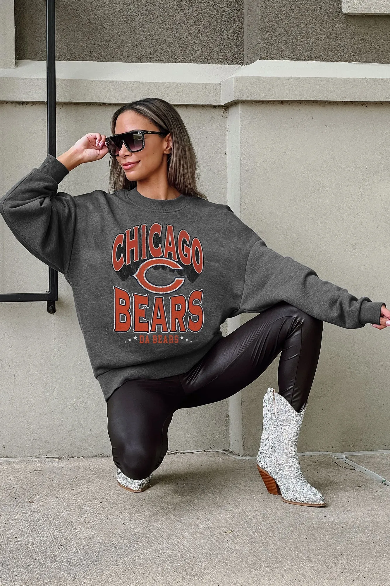 CHICAGO BEARS LONG WEEKEND PREMIUM FLEECE DROP SHOULDER CREWNECK PULLOVER