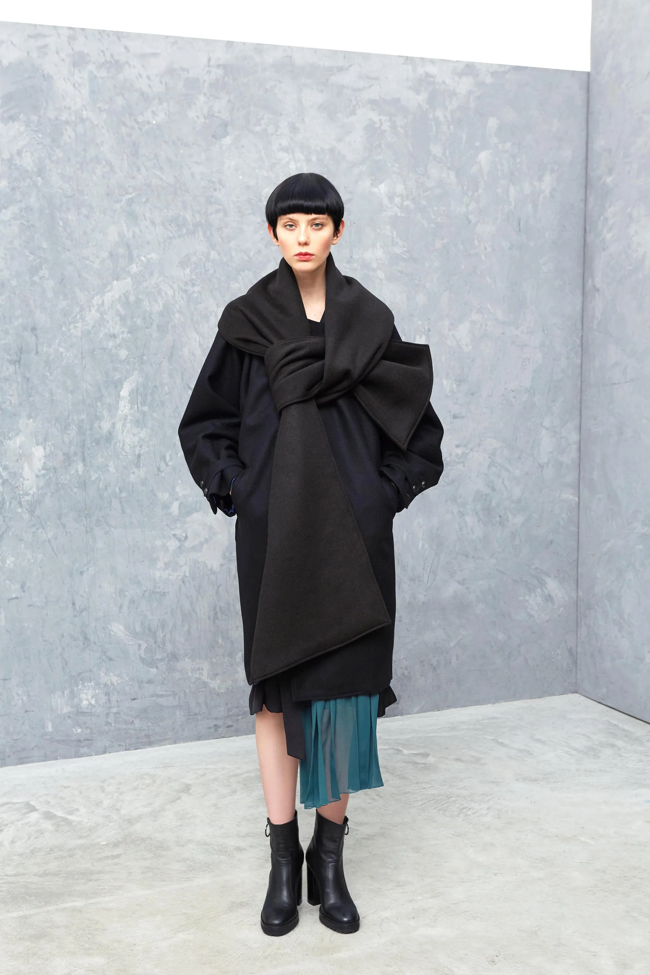 GAÉLIQUE black - mid-length wool coat