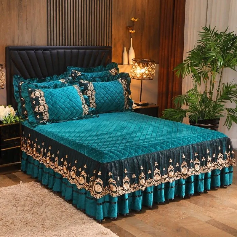 Luxury Velvet Plush Bedspread with Quilted Embossing