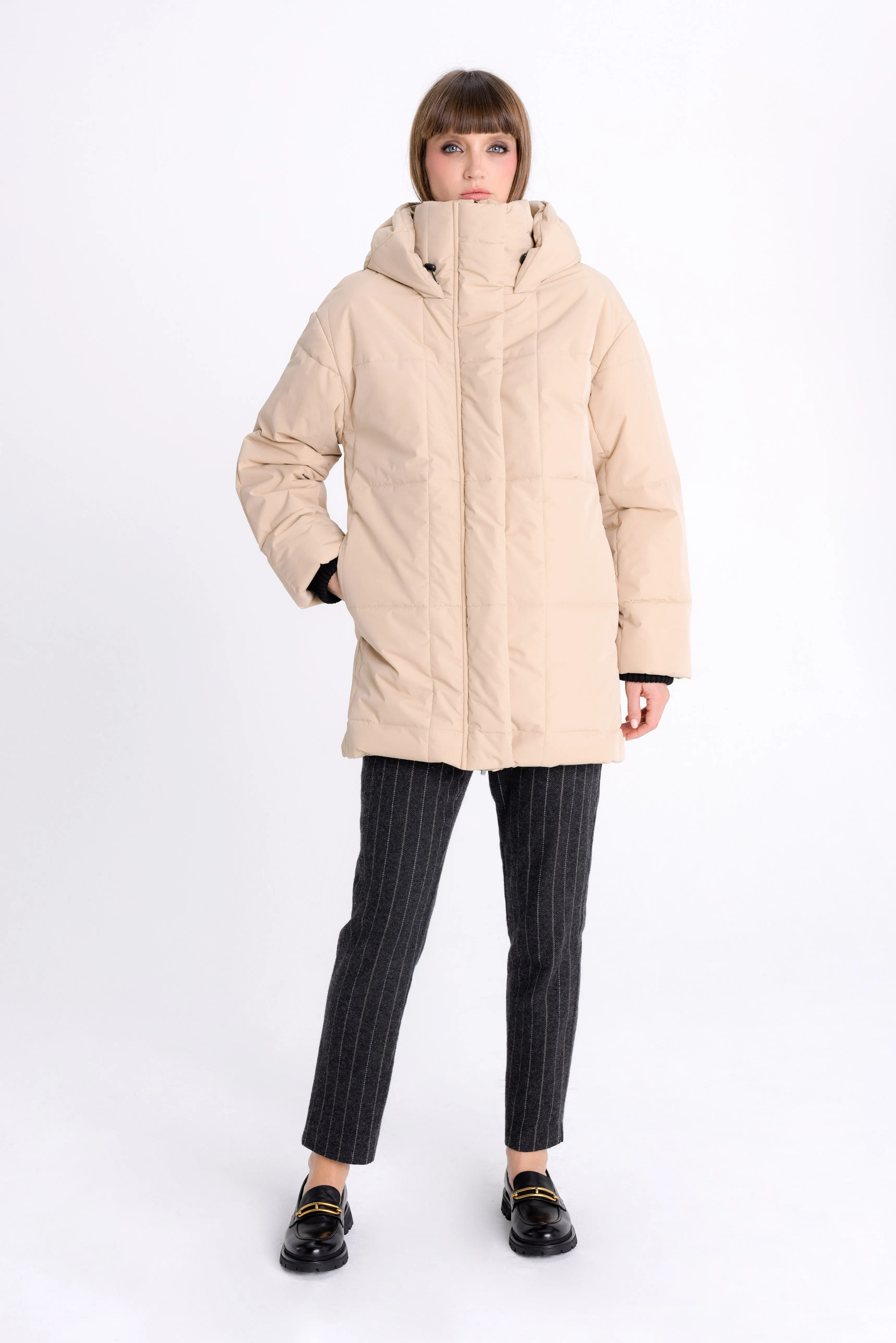 QUILTED SAND SHORT COAT WITH HOOD